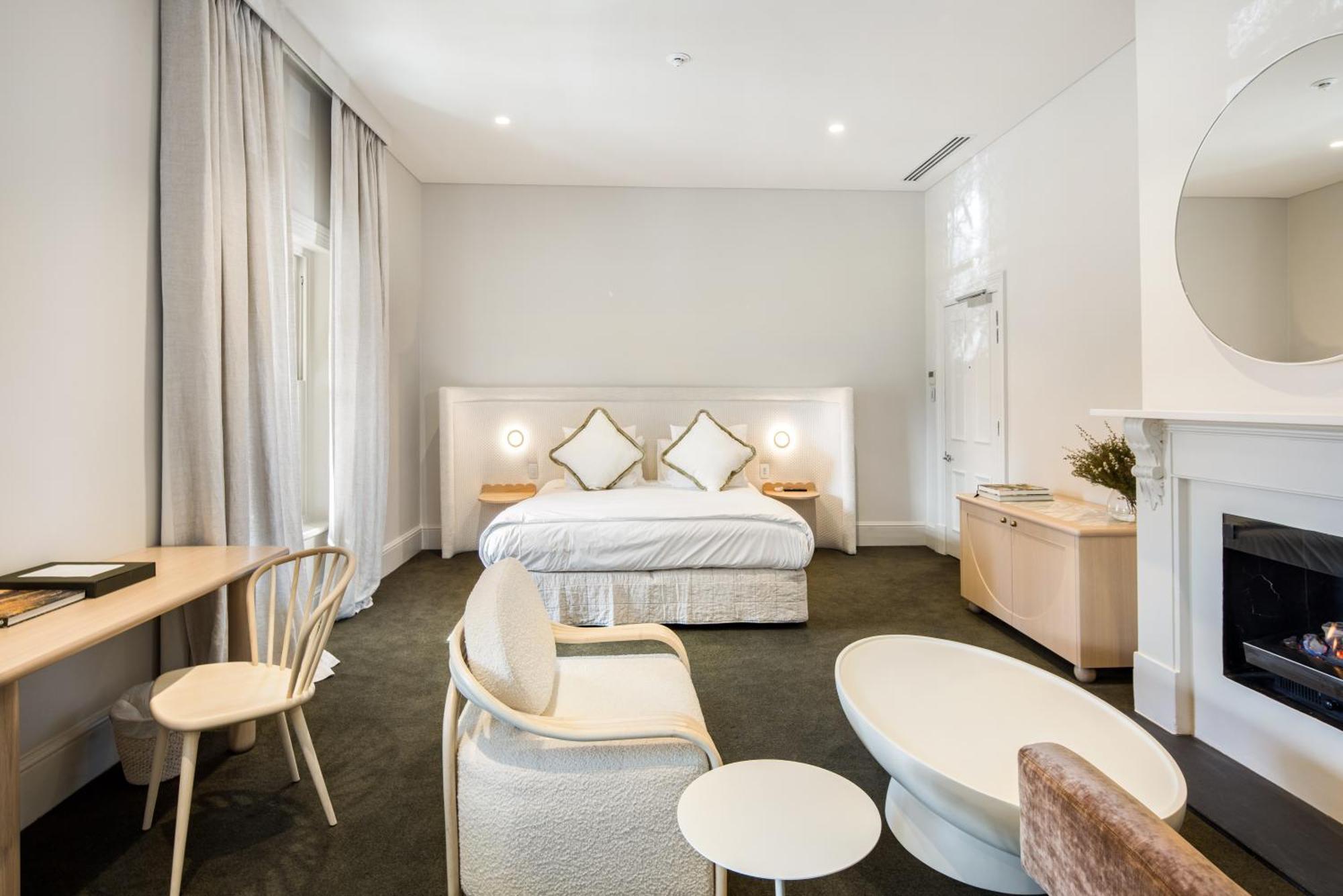 The Stirling Hotel エクステリア 写真